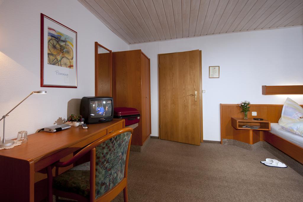 Pension Cafe Suzette Γκότα Δωμάτιο φωτογραφία