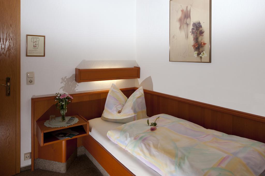 Pension Cafe Suzette Γκότα Δωμάτιο φωτογραφία