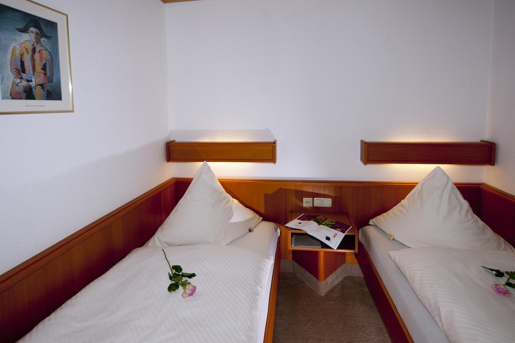 Pension Cafe Suzette Γκότα Δωμάτιο φωτογραφία