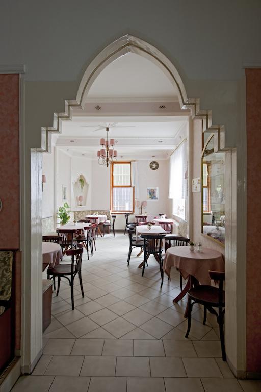 Pension Cafe Suzette Γκότα Εξωτερικό φωτογραφία